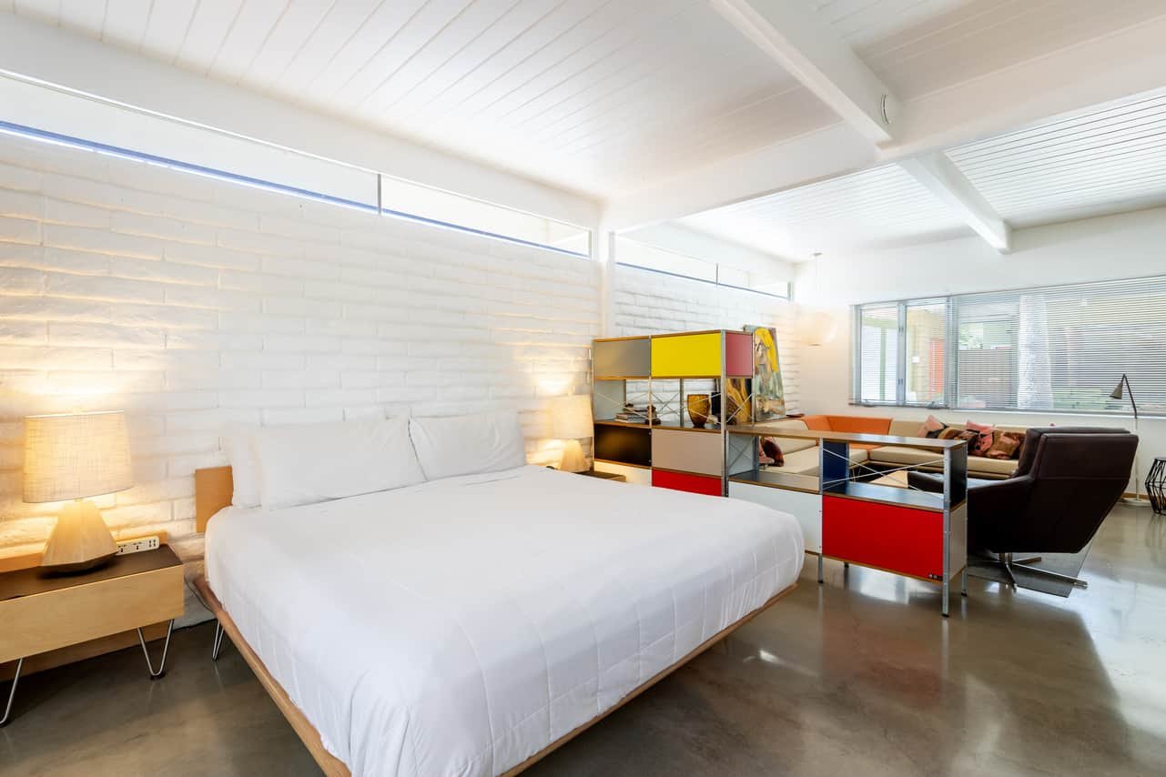 1f6af5e4-1b58-4b62-9c11-59b8763bbd1c