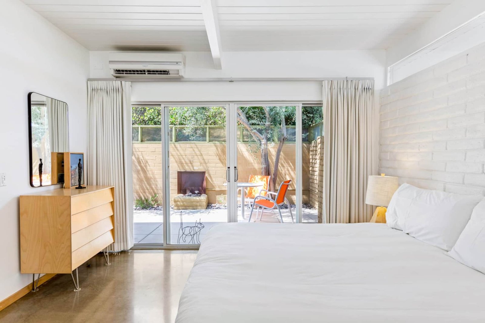 2b0ce51b-a843-457e-8780-9d3300bdddf1