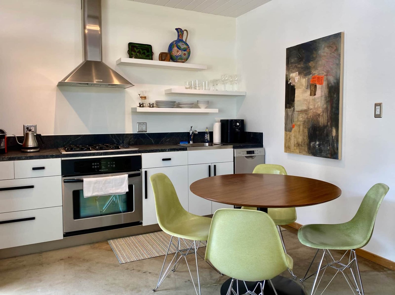 d8cb0ed9-7c3f-4980-8d5f-76af9b0167ec