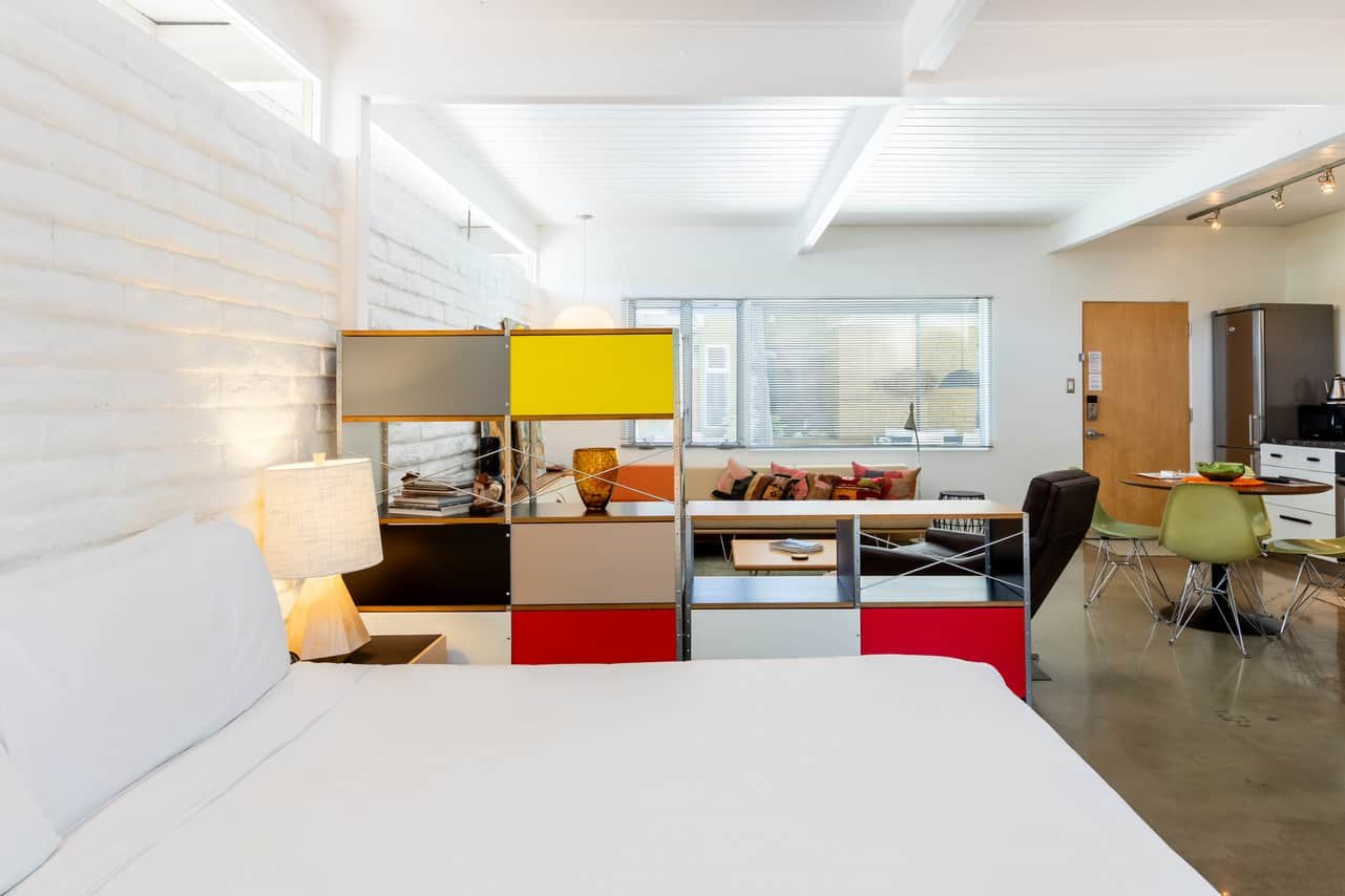 f9c50dd9-8b06-41e0-aa58-e146c5b4ffe8